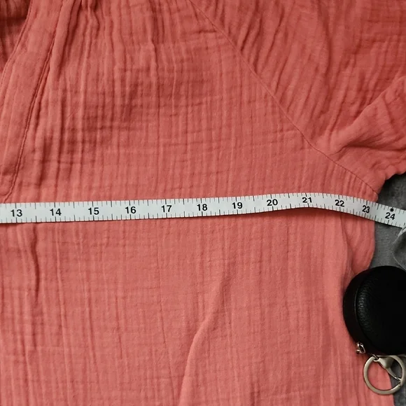 🌟DONATING 4/17🌟 Old Navy Women's Peach Blouse - Picture 3 of 5